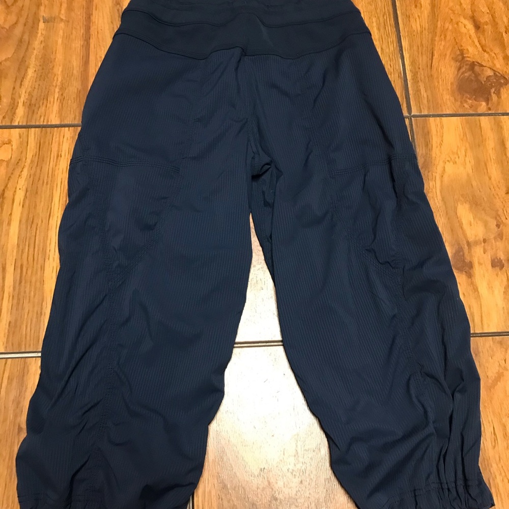 Lululemon Studio Crop - Picture 9 of 13
